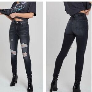 ✨Revice Denim Uptown/Nirvana Mom Jeans✨
